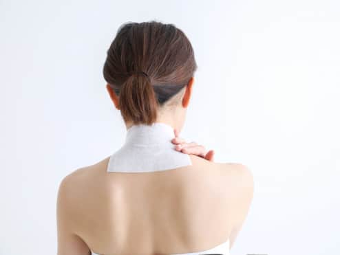 むちうち箇所に湿布