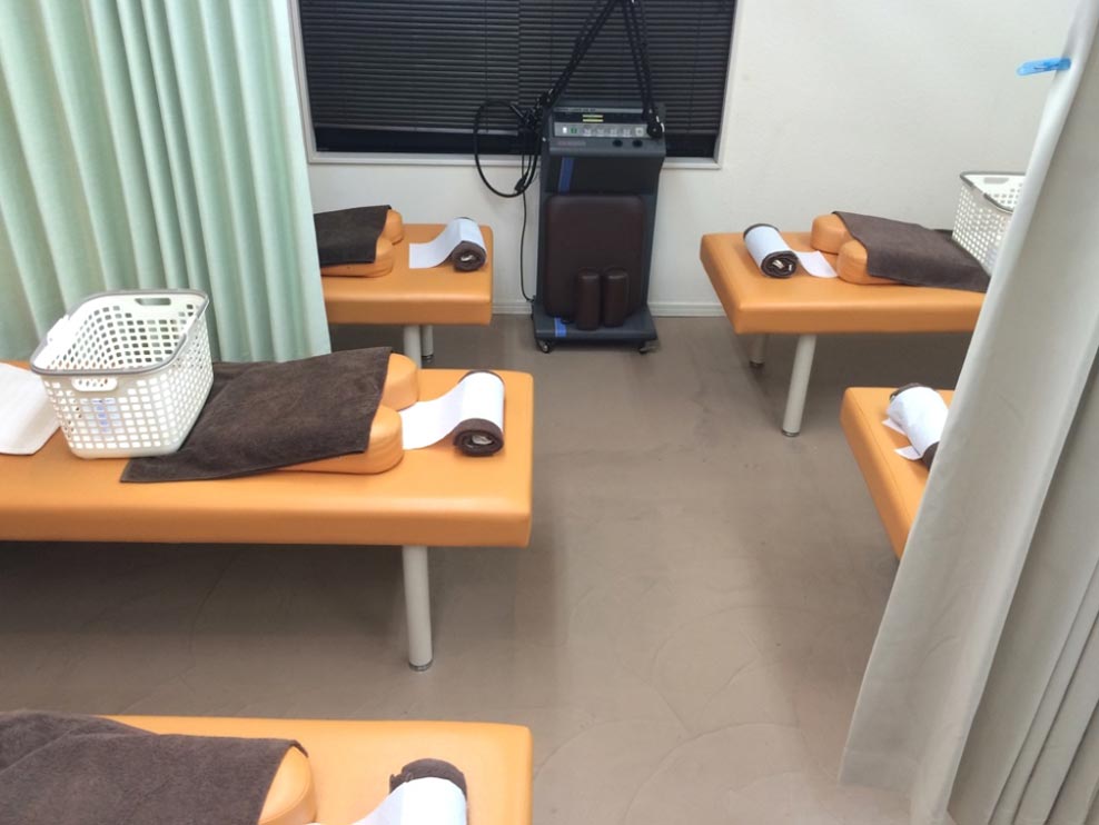 泉中央オアシス整骨院の施術室