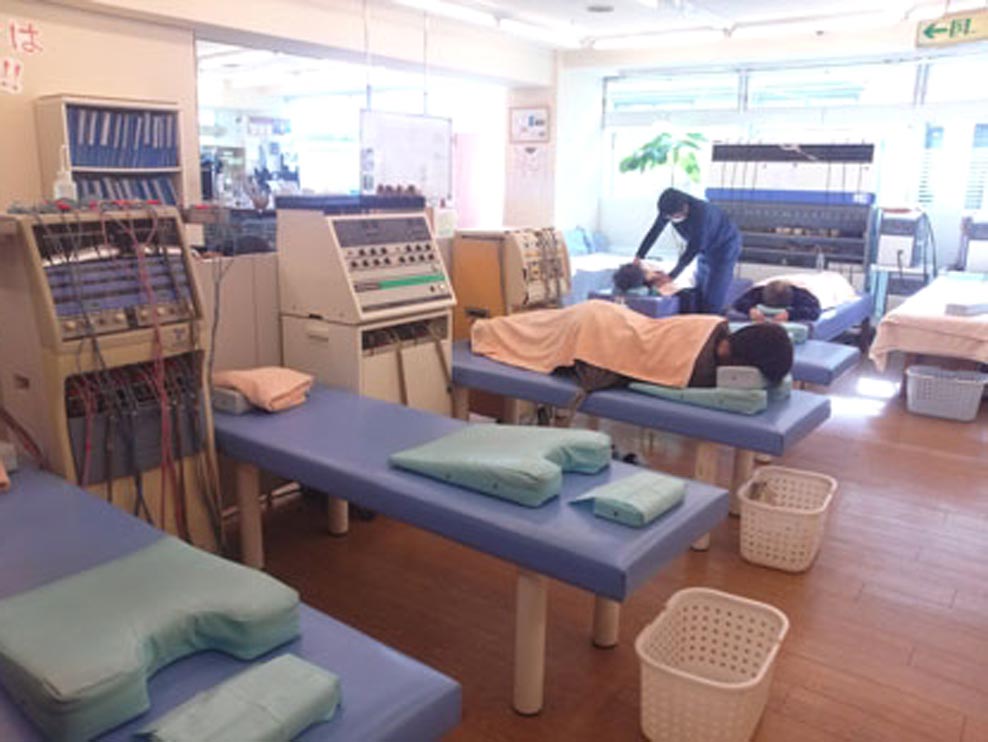 CureBody. やすらぎ整骨院の施術室